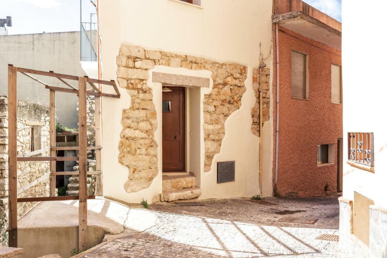 Domu Ala - Bynos Homes バウネーイ エクステリア 写真
